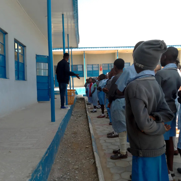 Leafgreen Africa climate resilience workshop with primary school students in Rayfield, Jos